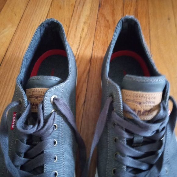 Men Blue Jean Levi's shoes worn once size 13 - Picture 2 of 15